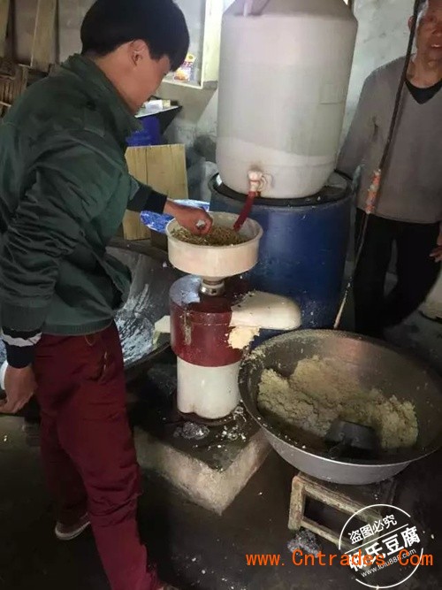 河北学员父子俩来学习卤水豆腐石膏豆腐技术